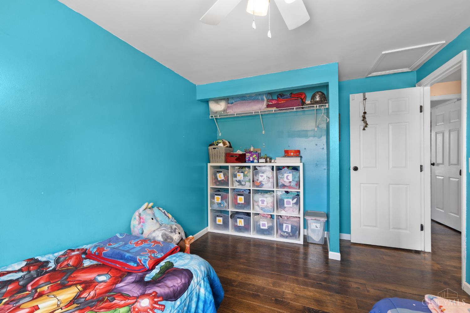 5176 Dundas Drive