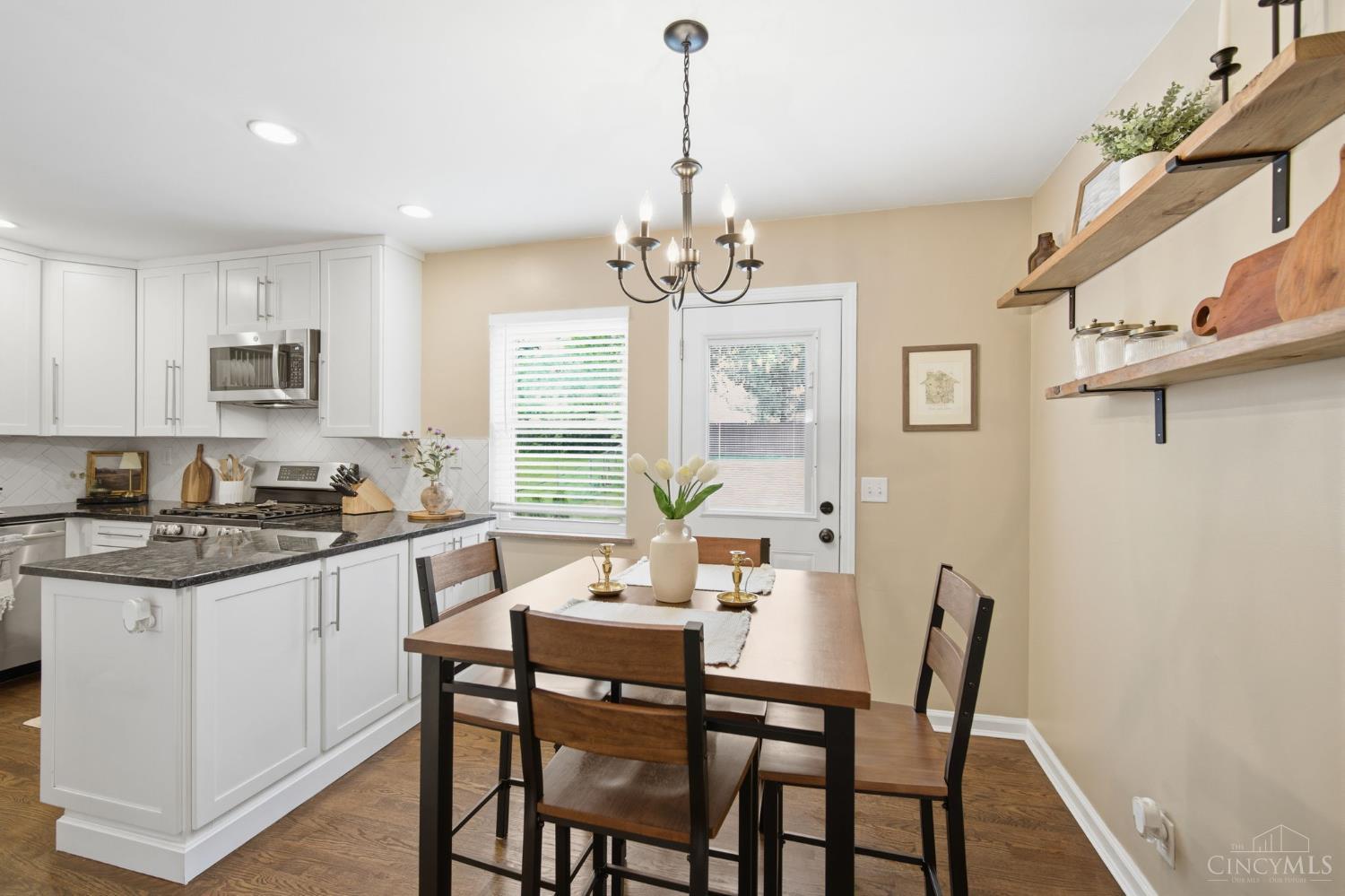 3016 Crestmoor Lane