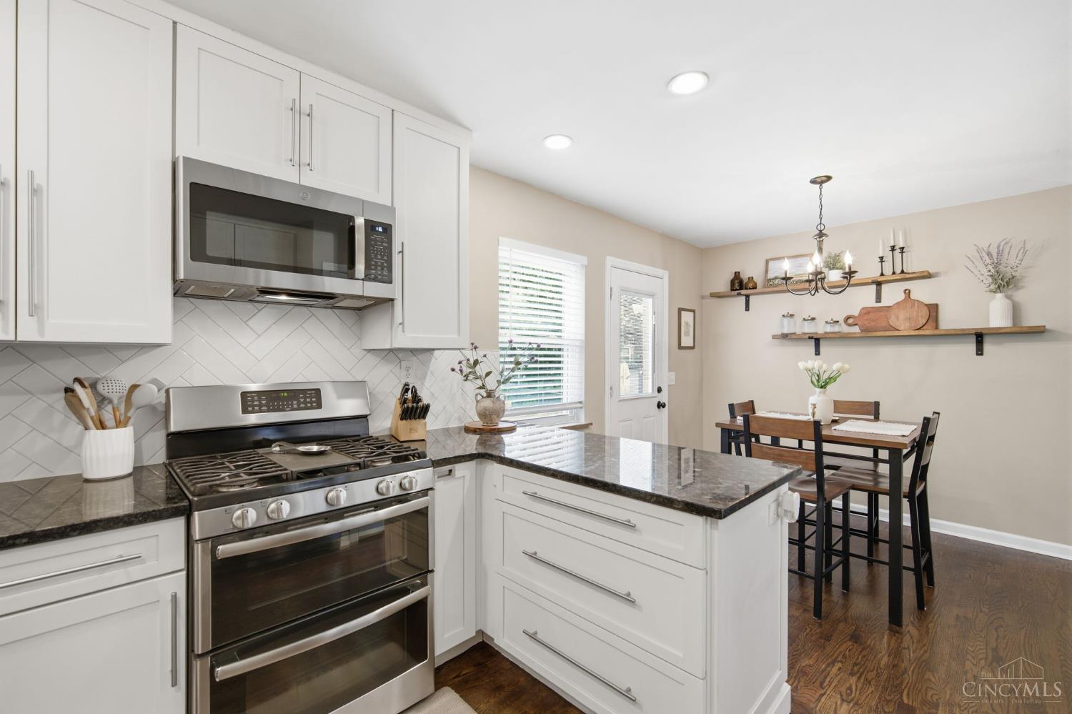 3016 Crestmoor Lane