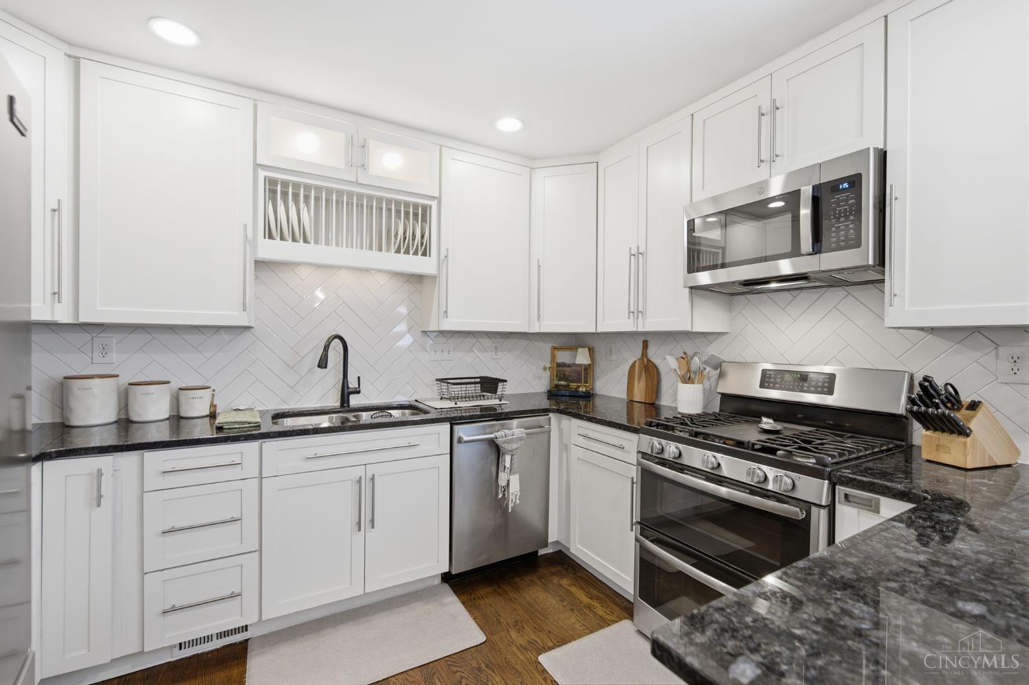 3016 Crestmoor Lane