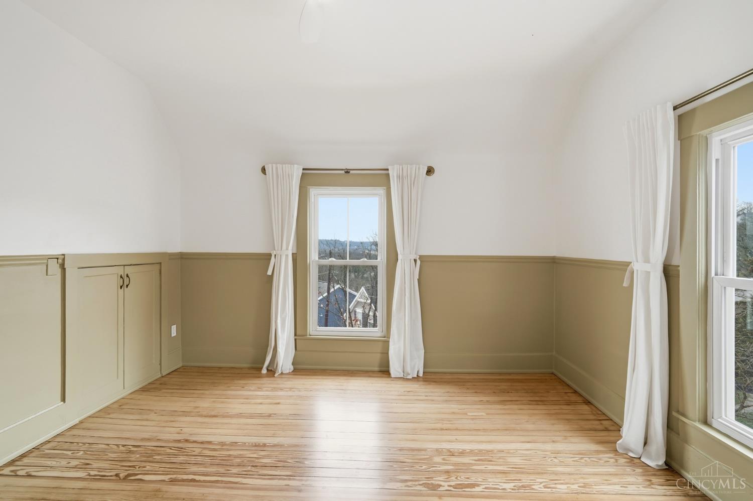3608 Archer Avenue