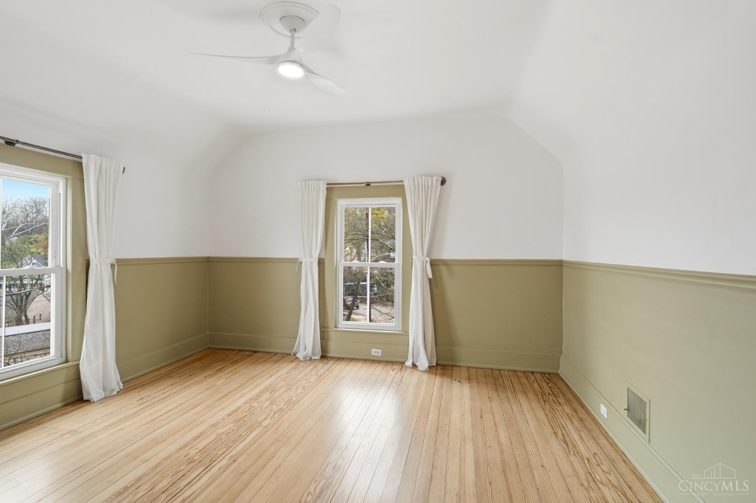 3608 Archer Avenue
