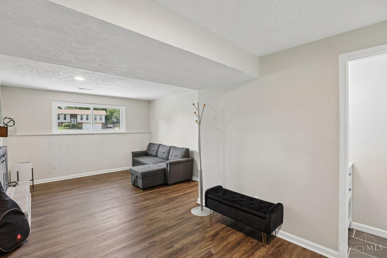 6673 Fernshire Court