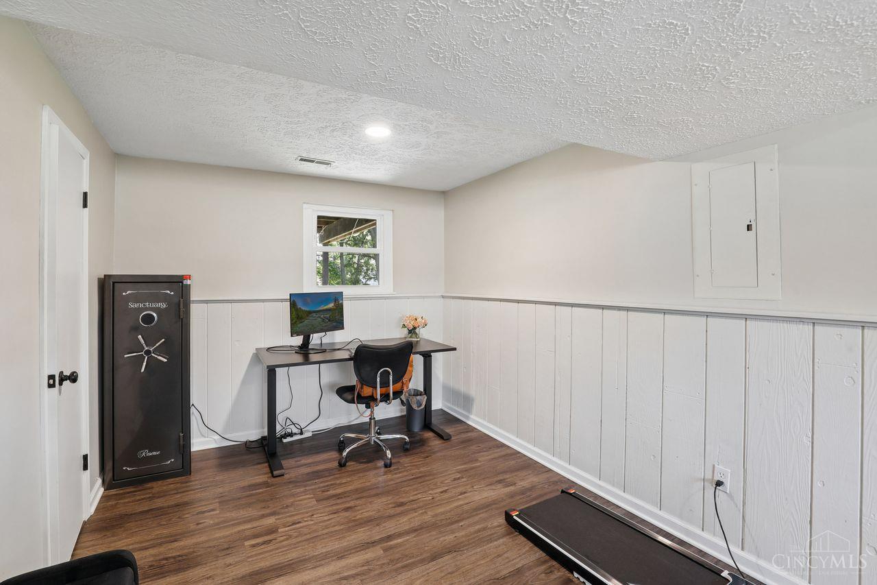 6673 Fernshire Court
