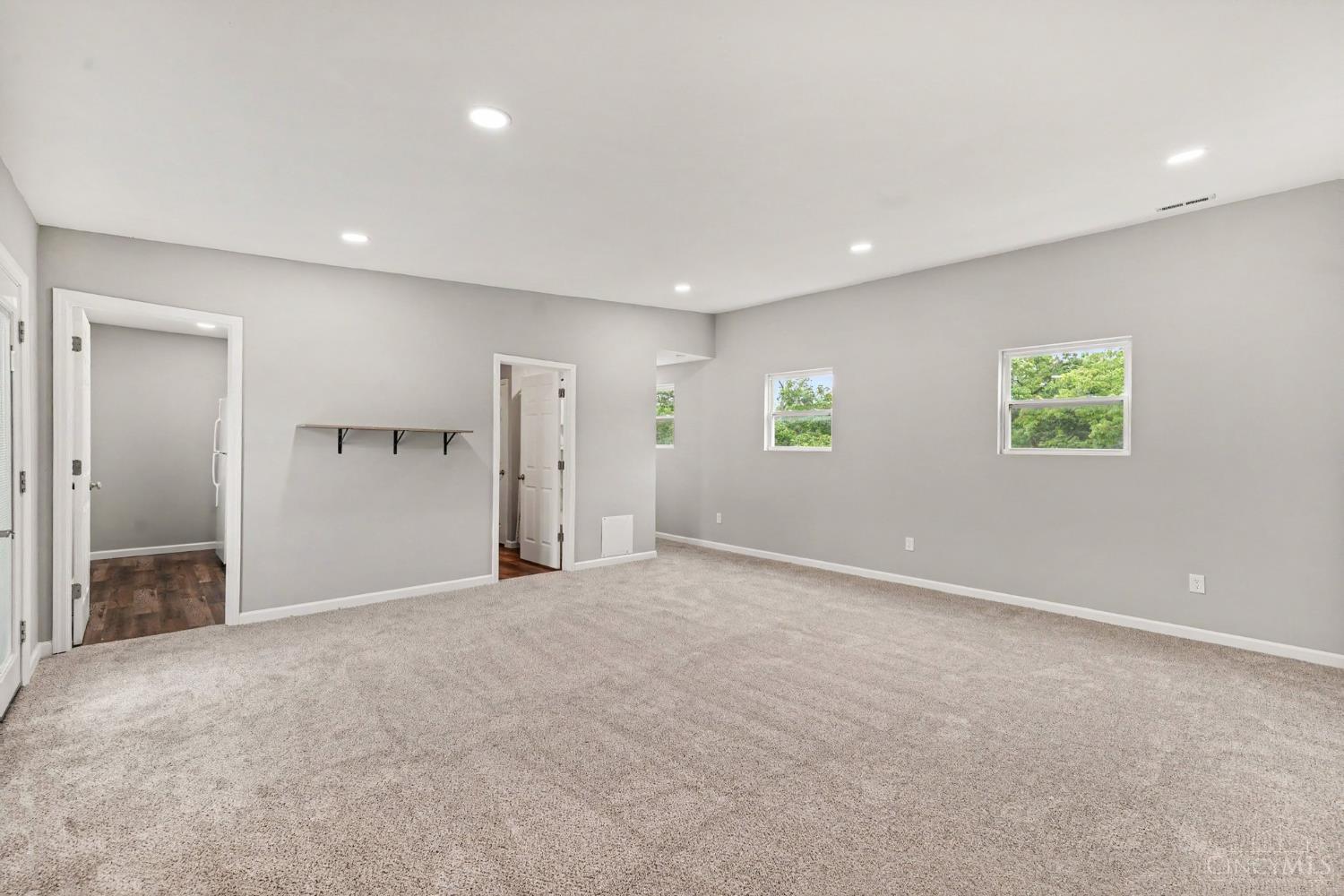 9032 Link Road