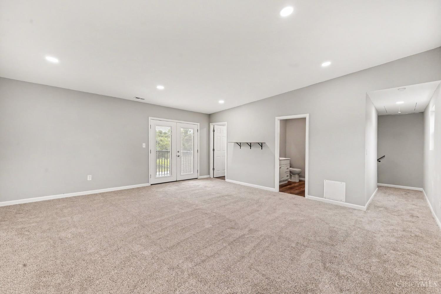 9032 Link Road