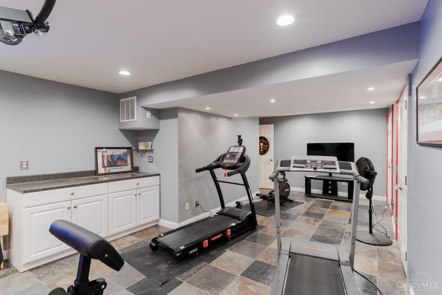 6380 Timberhill