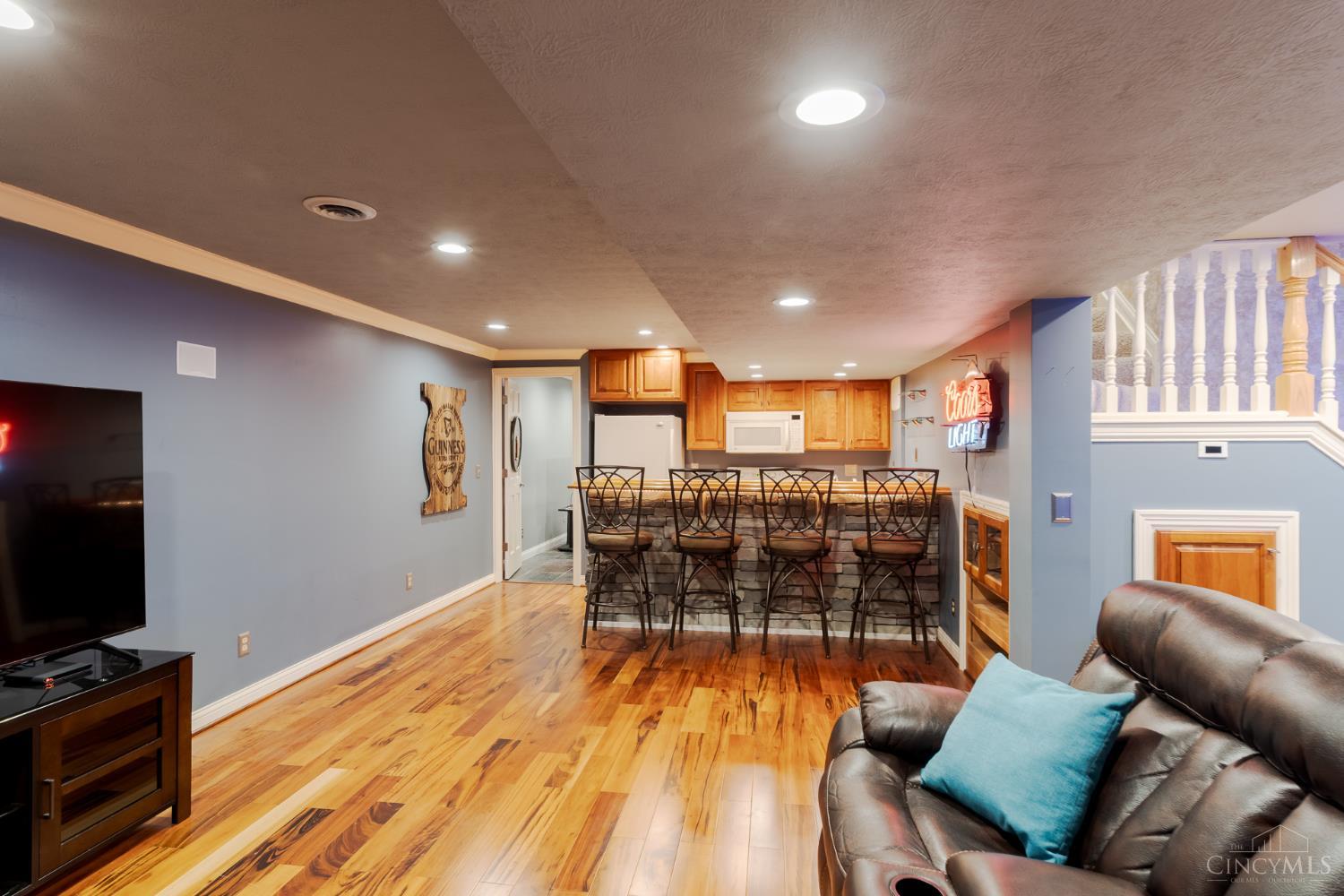 6380 Timberhill