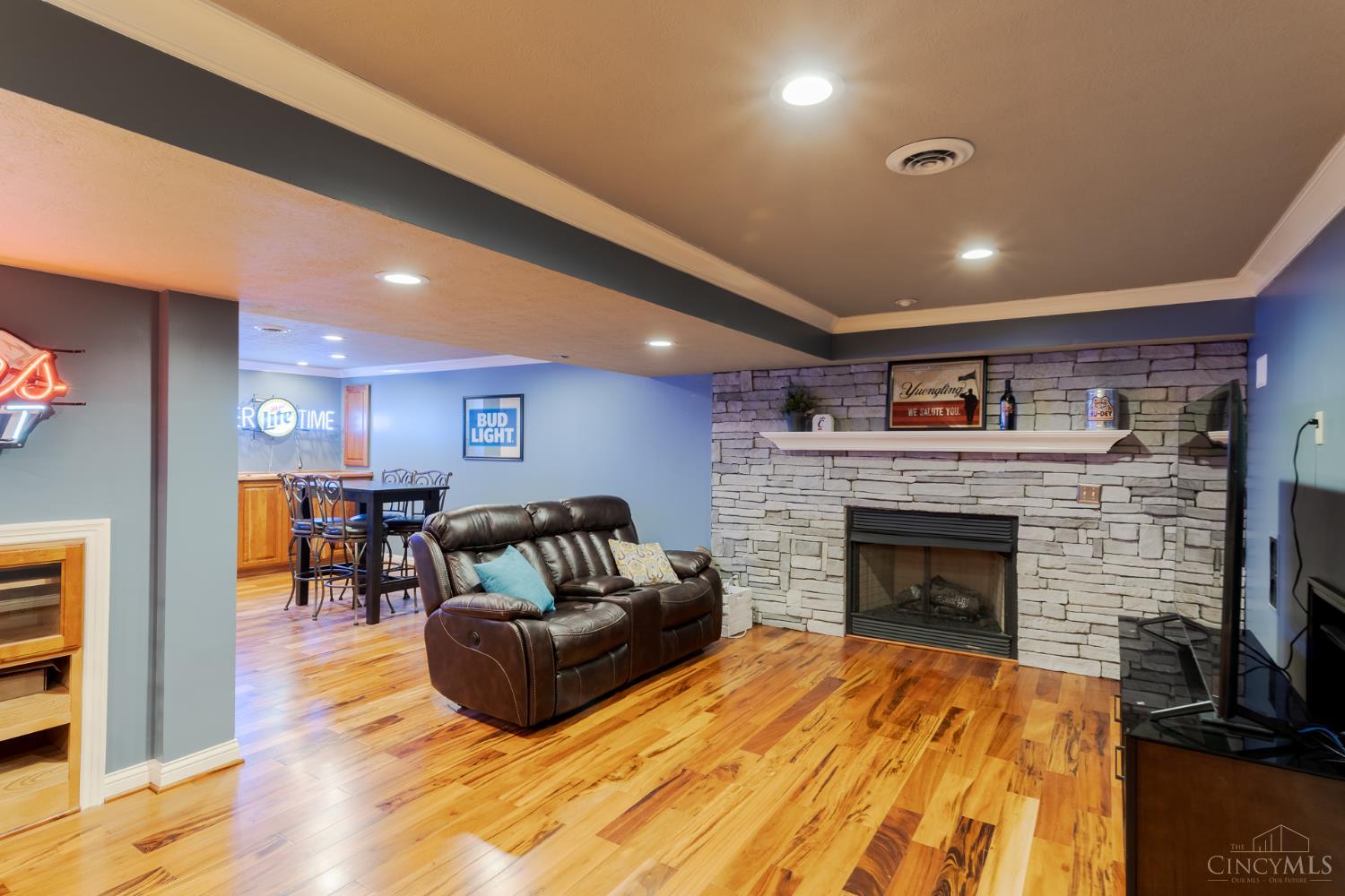 6380 Timberhill