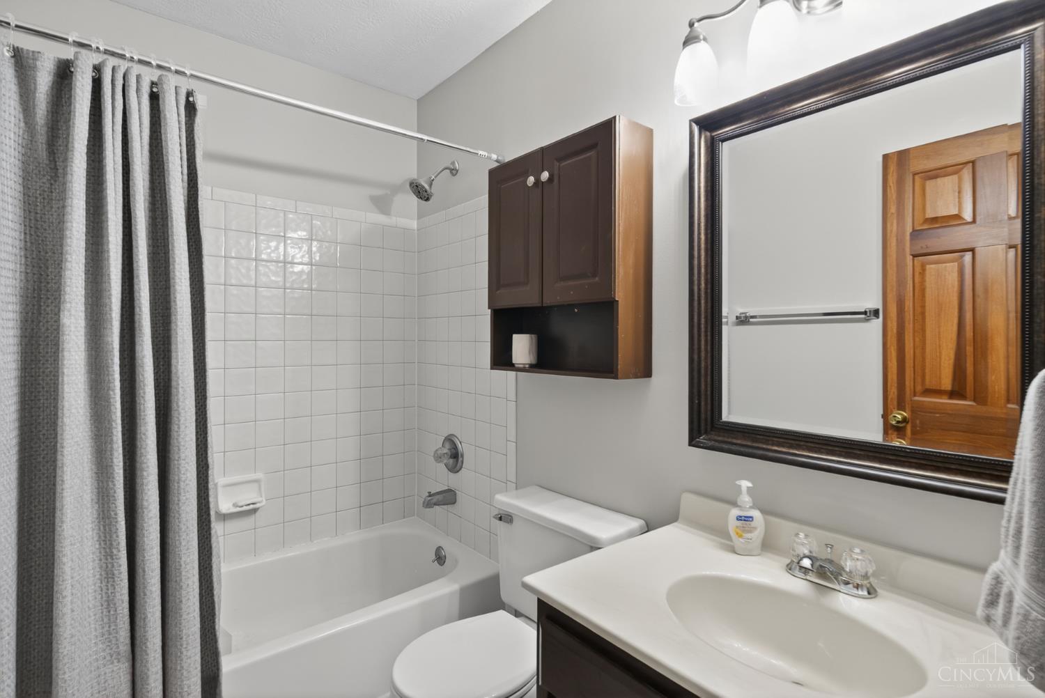 6380 Timberhill