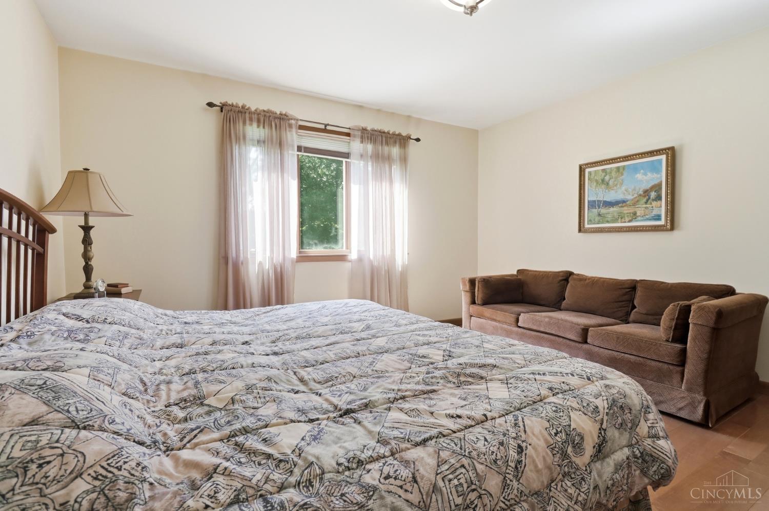 5661 Dunlap Road
