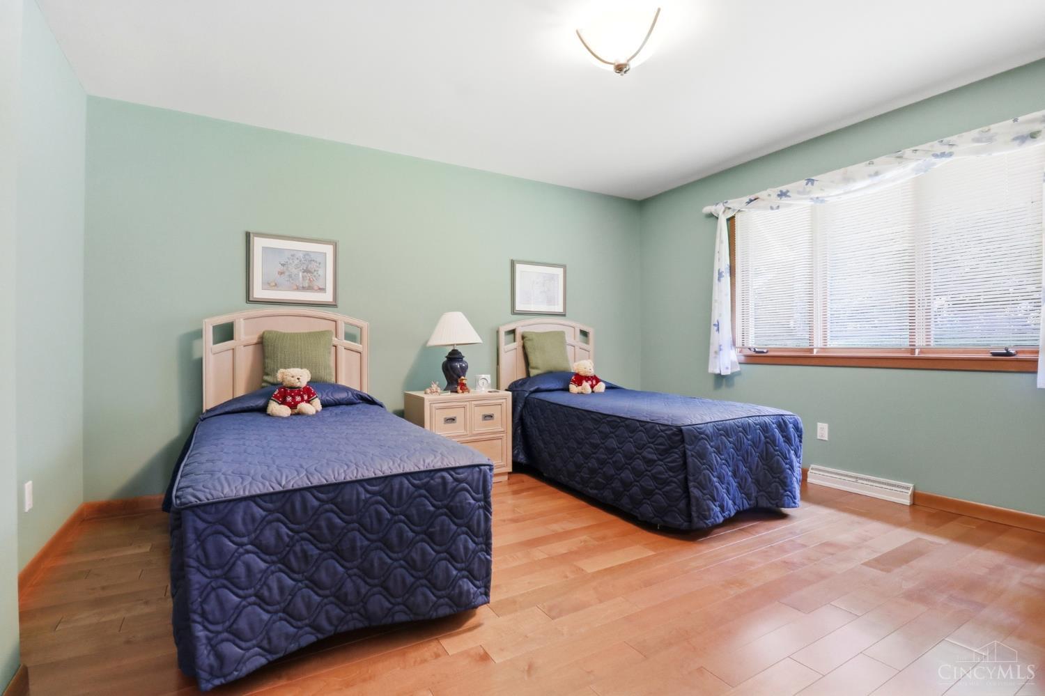 5661 Dunlap Road