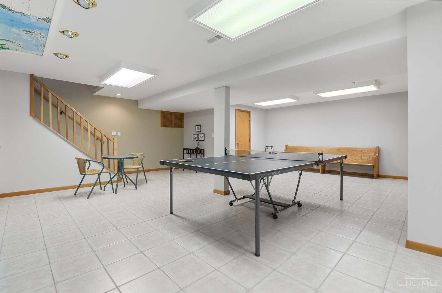 5661 Dunlap Road