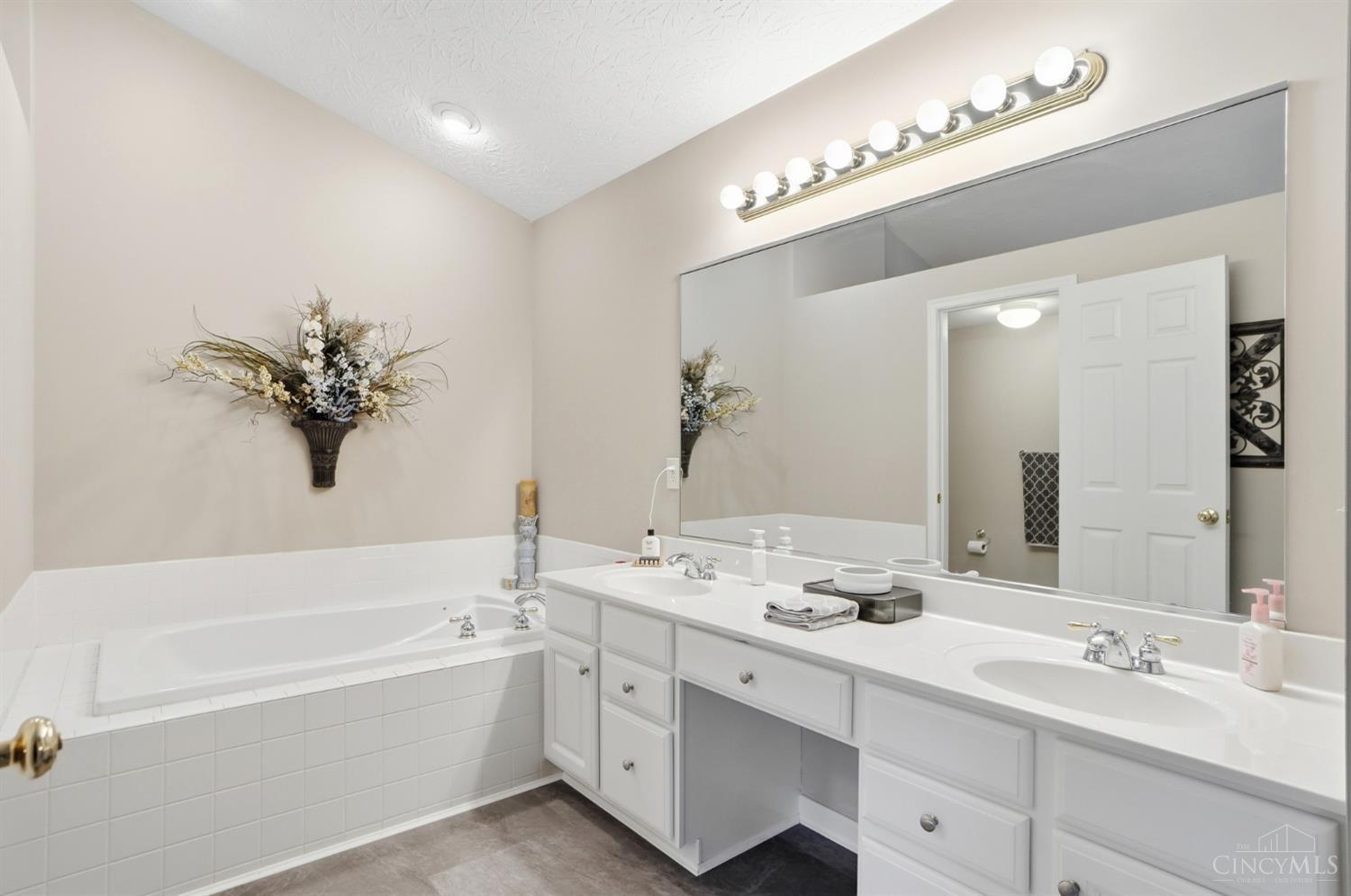 5947 Castlewood Crossing 2