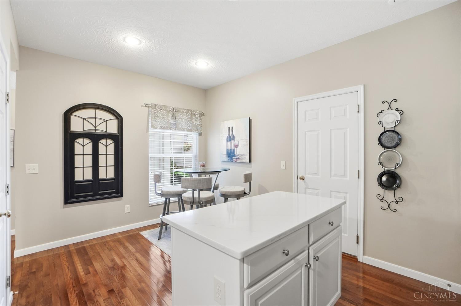 5947 Castlewood Crossing 2