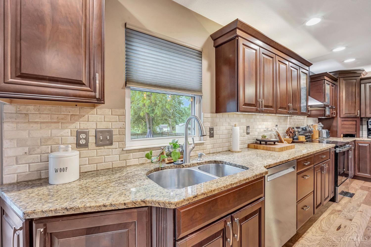 317 Meadowgreen Drive