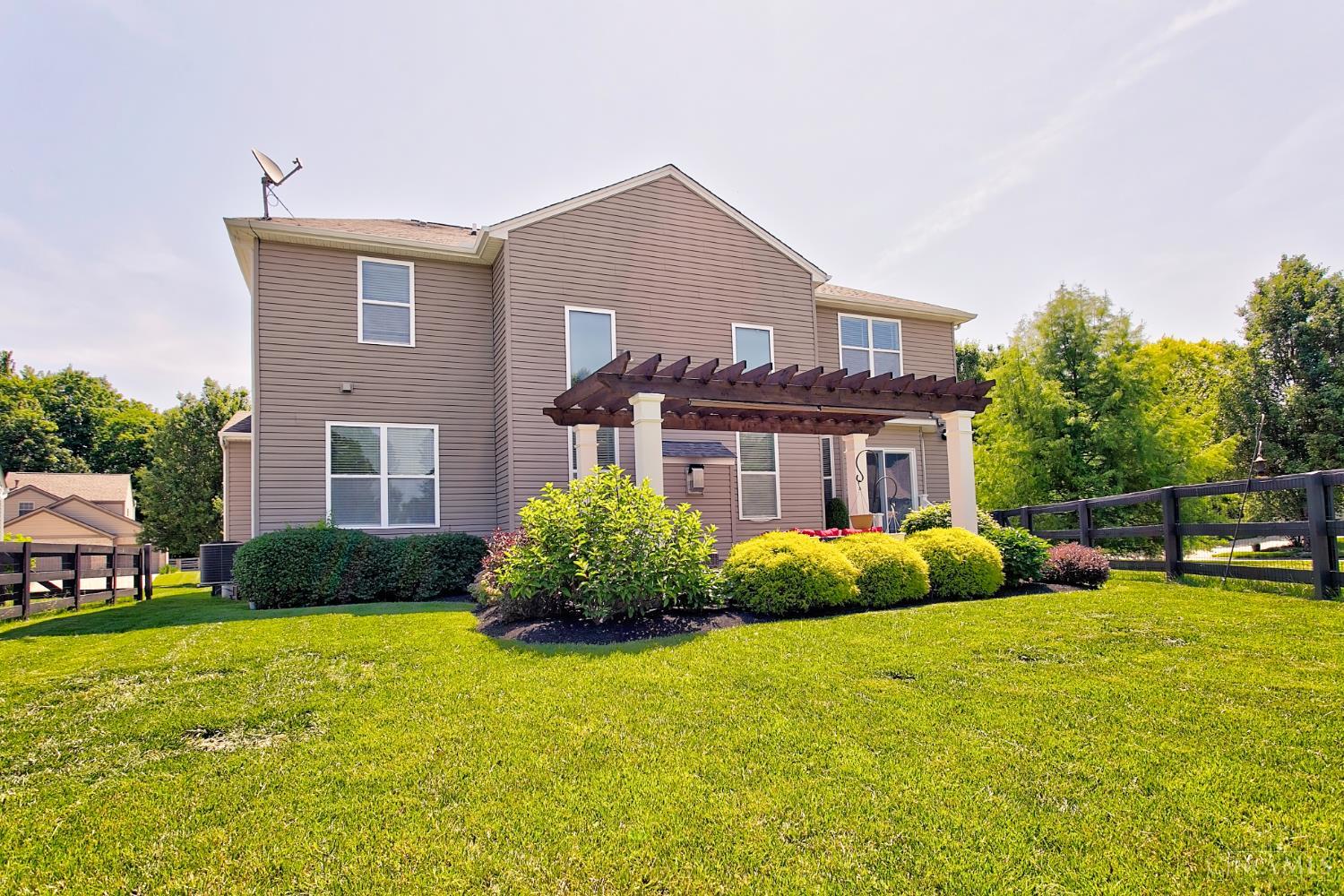 973 E Apple Gate