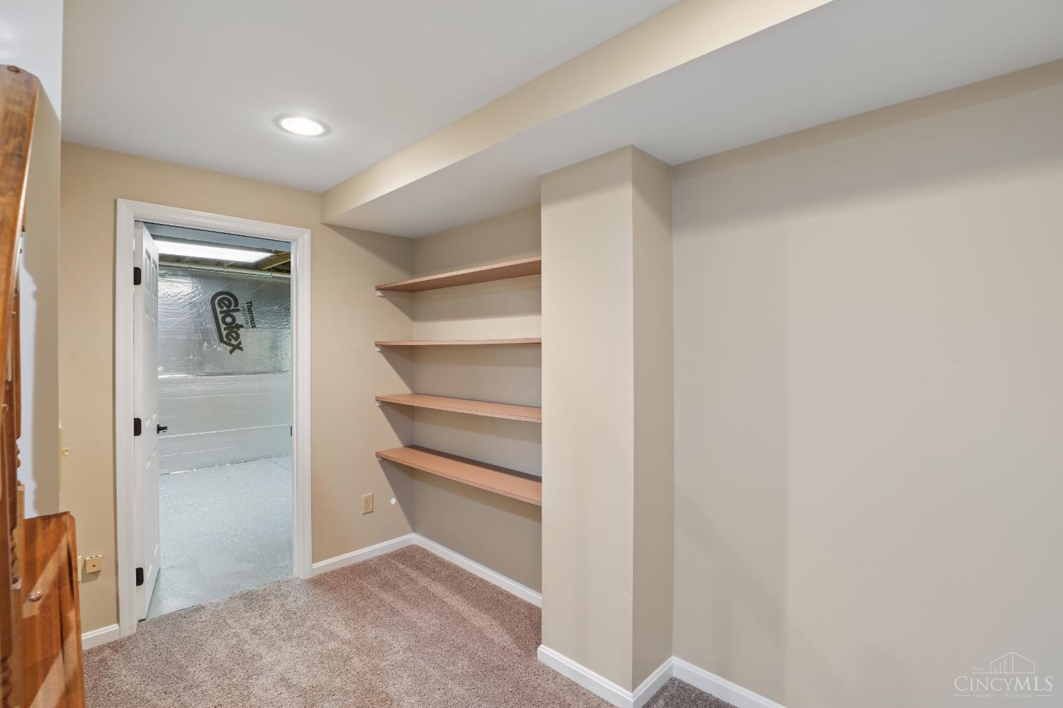 5509 Windmere Drive