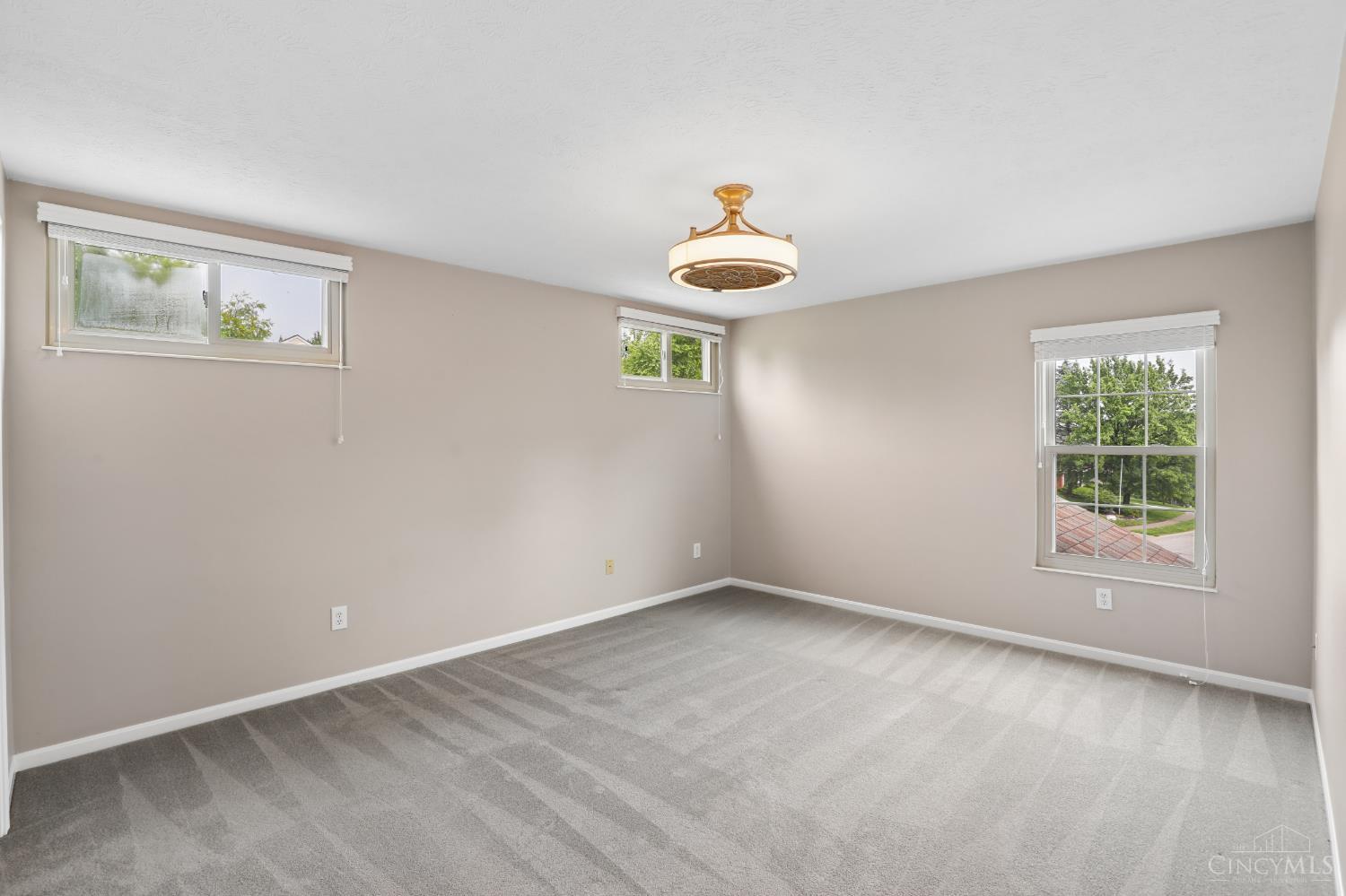 5509 Windmere Drive