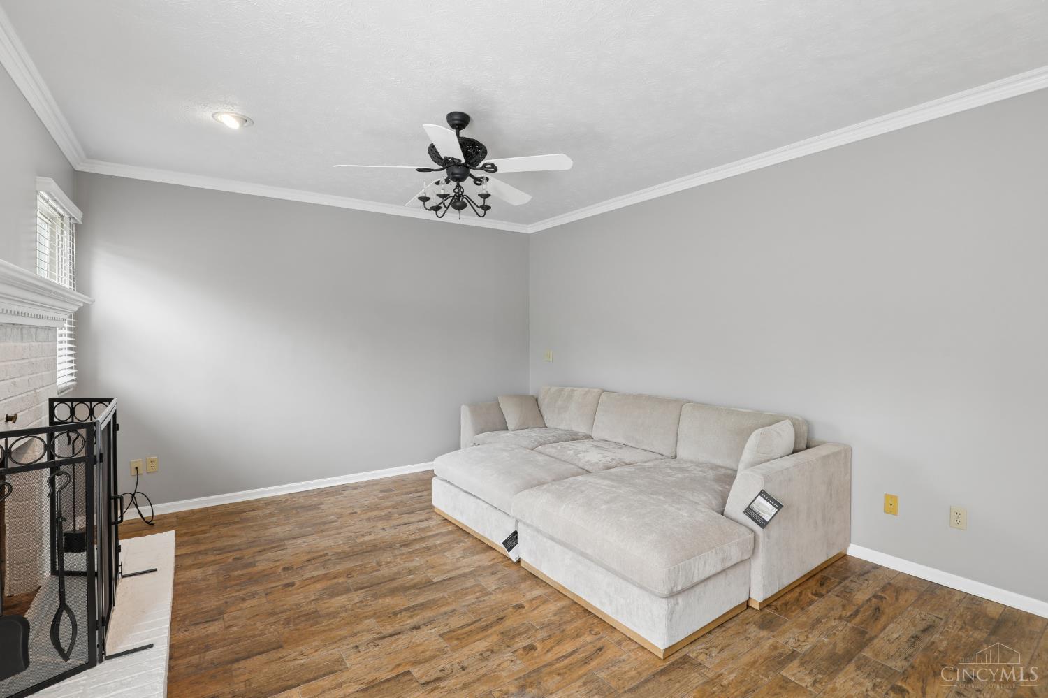 5509 Windmere Drive