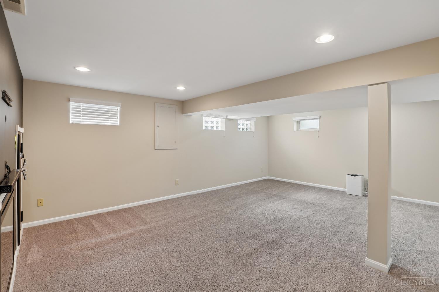 5509 Windmere Drive