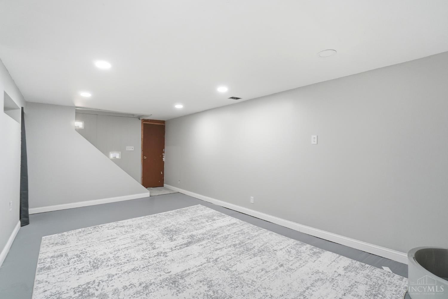 1728 Rockhurst Lane