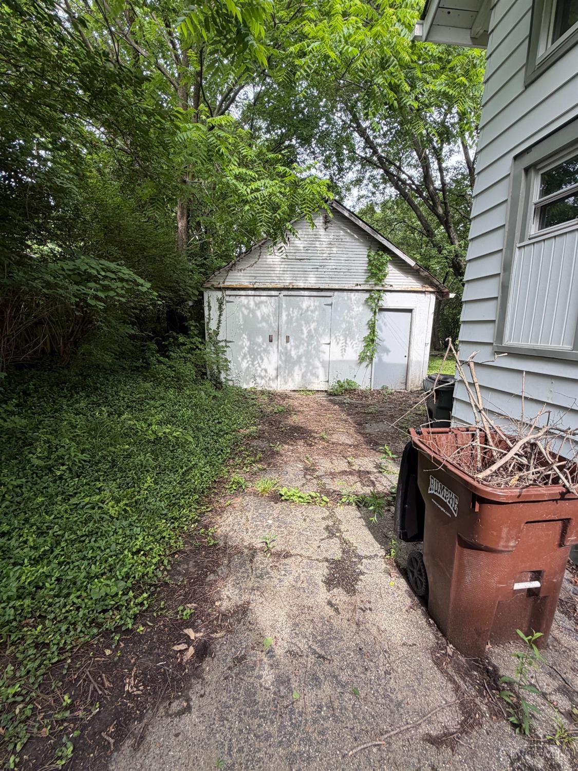 10937 Chester Road