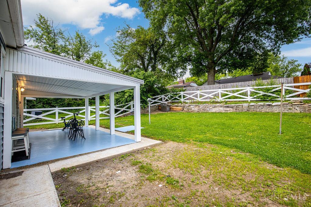 2933 Boudinot Avenue
