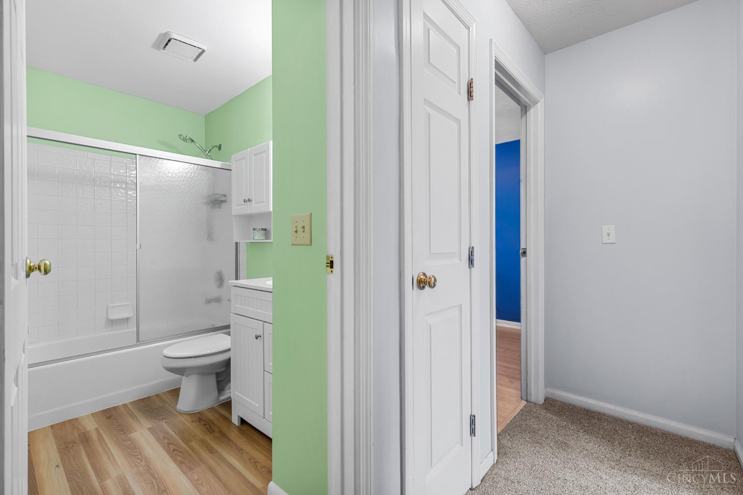 4644 Laurel View Drive