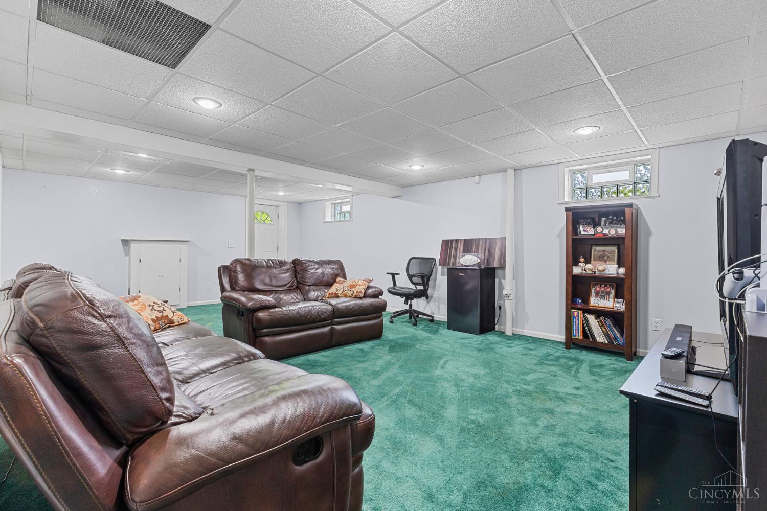 4644 Laurel View Drive