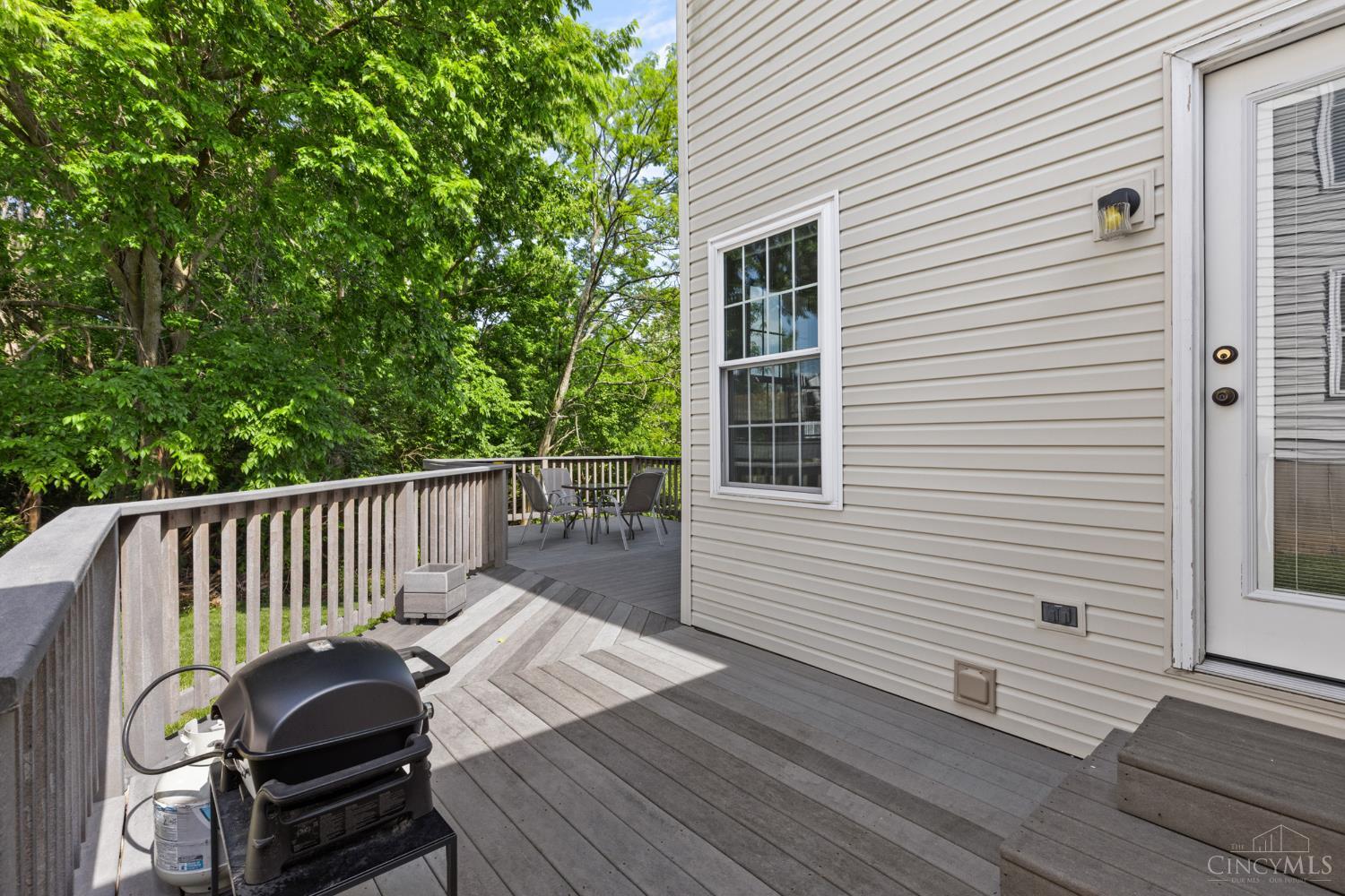 4644 Laurel View Drive