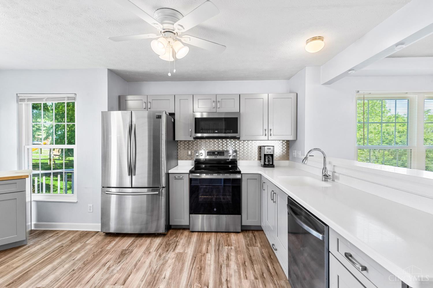 4644 Laurel View Drive