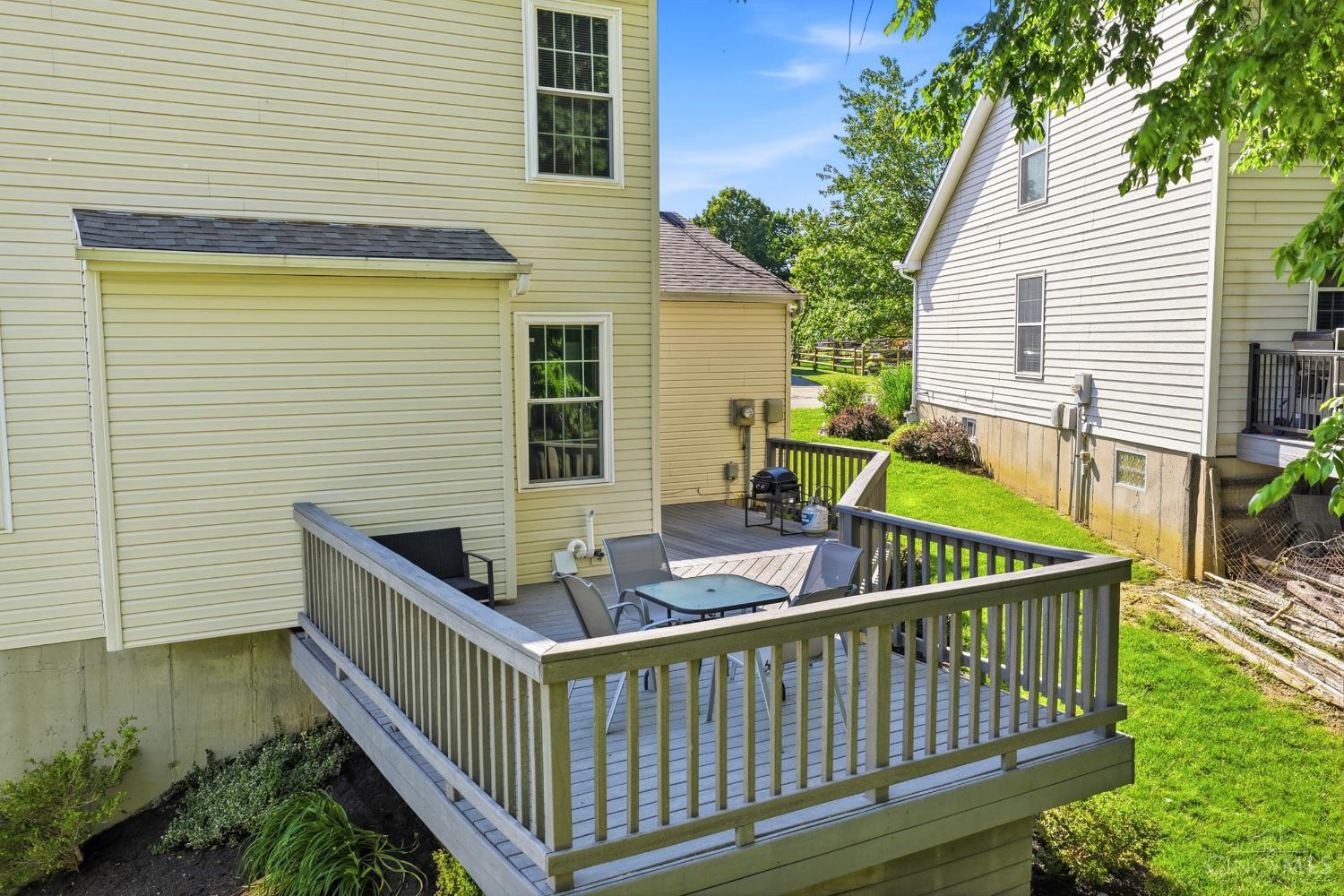 4644 Laurel View Drive