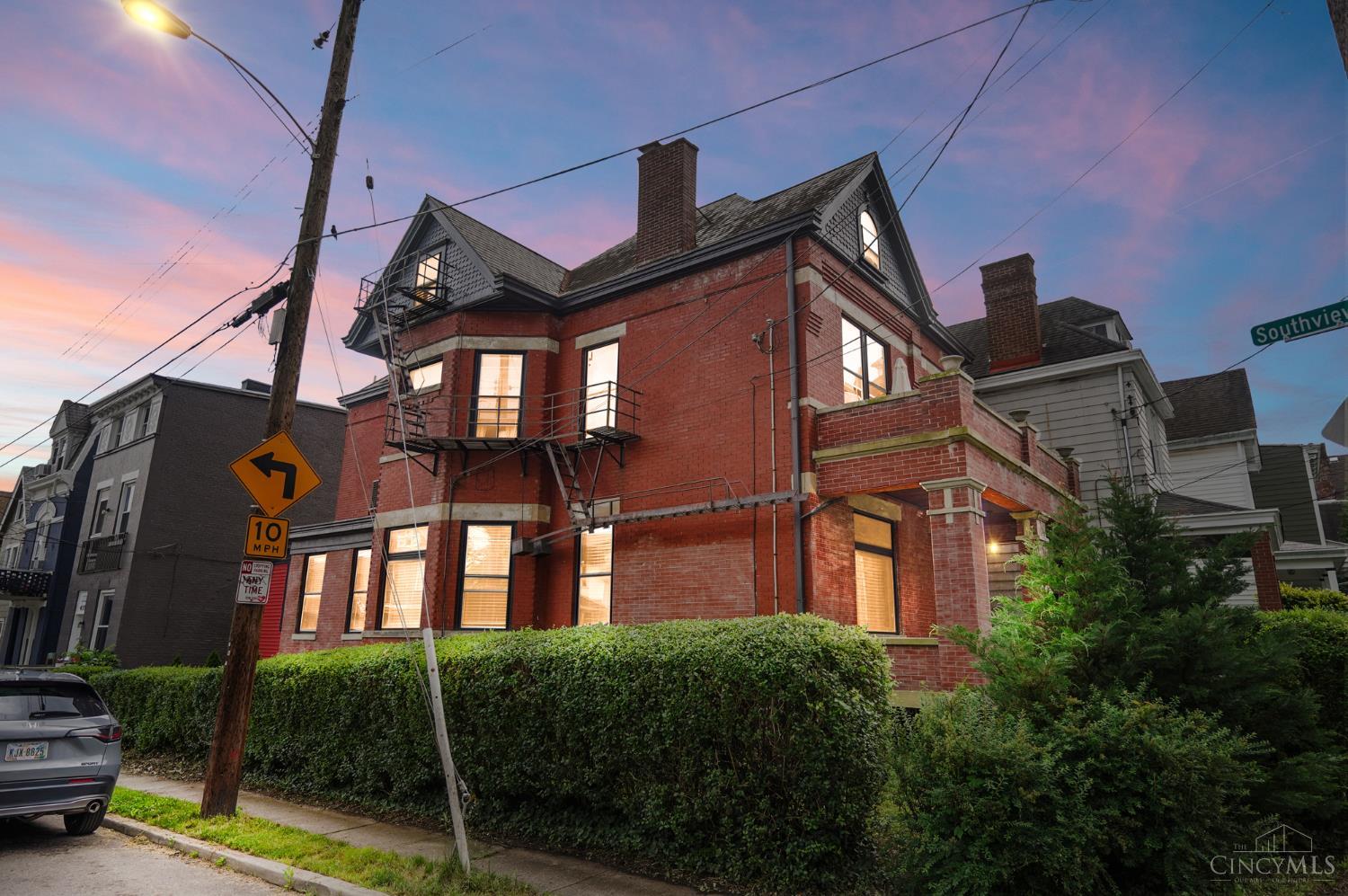 2412 Fairview Avenue