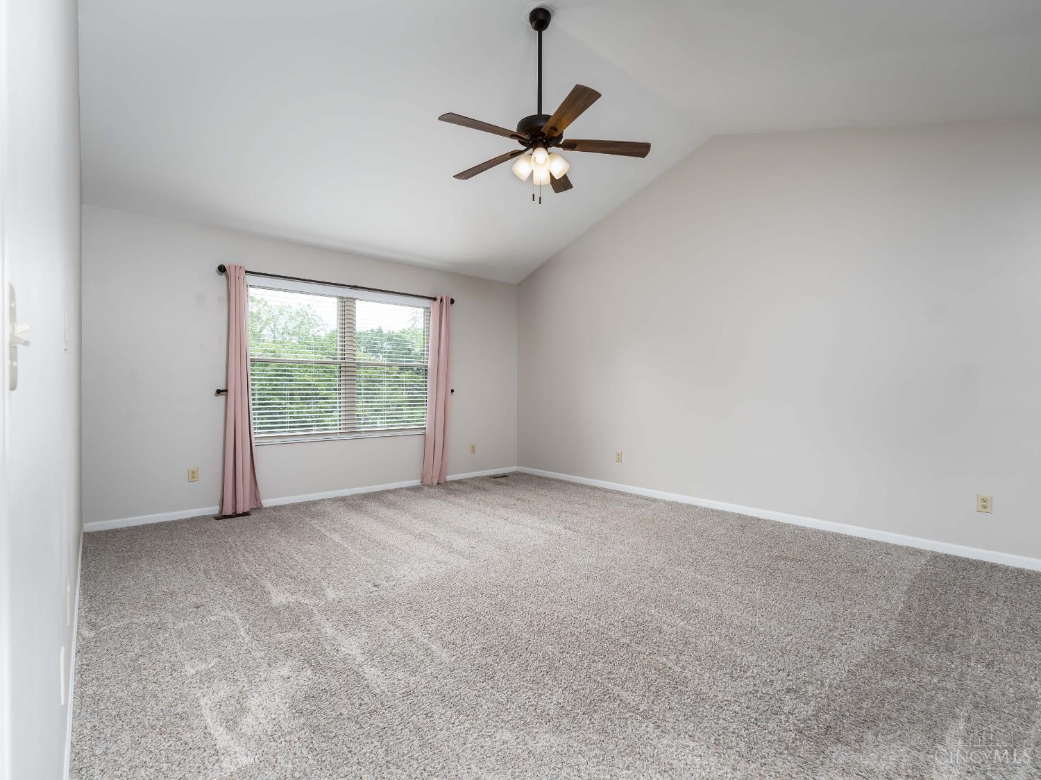 219 W Stoneridge