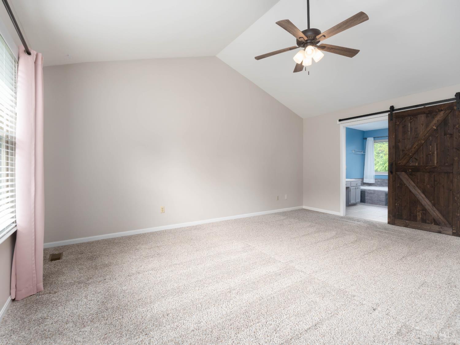 219 W Stoneridge