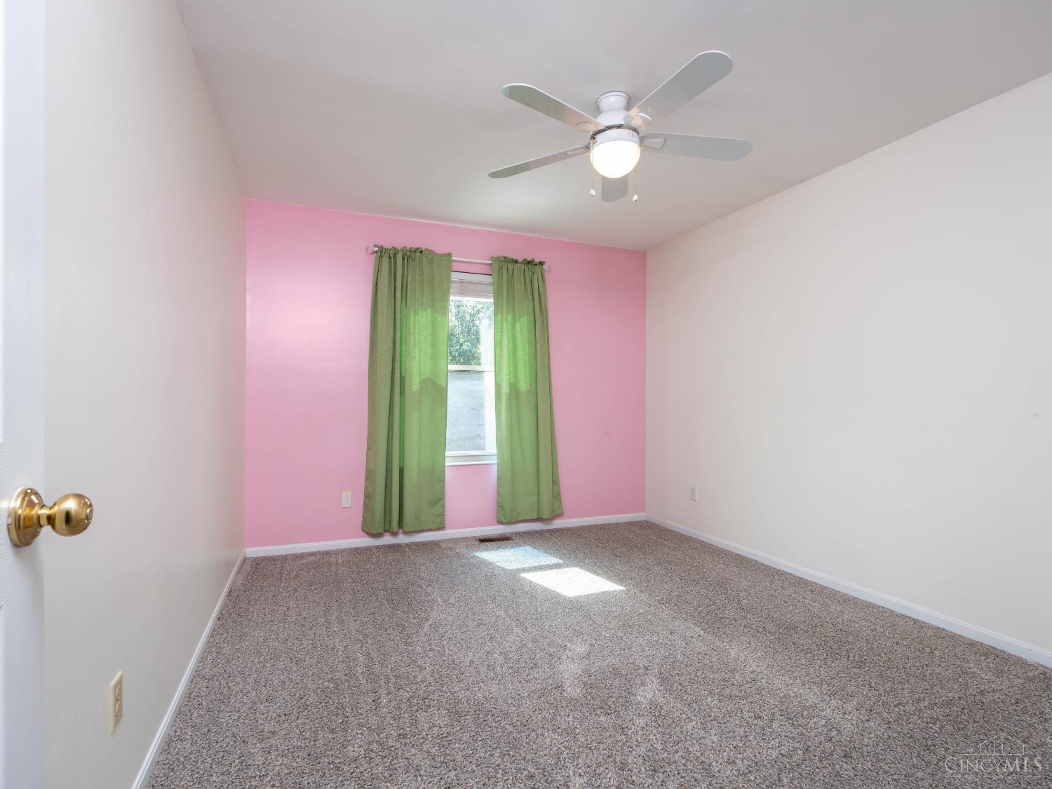 219 W Stoneridge