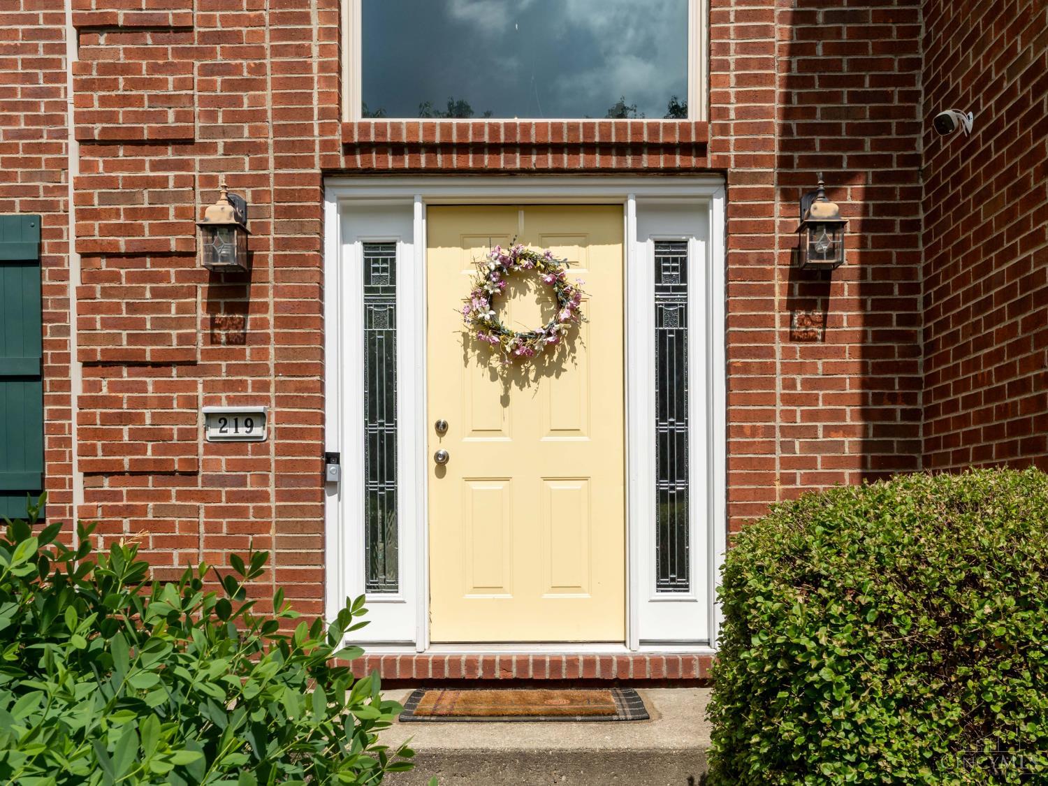 219 W Stoneridge