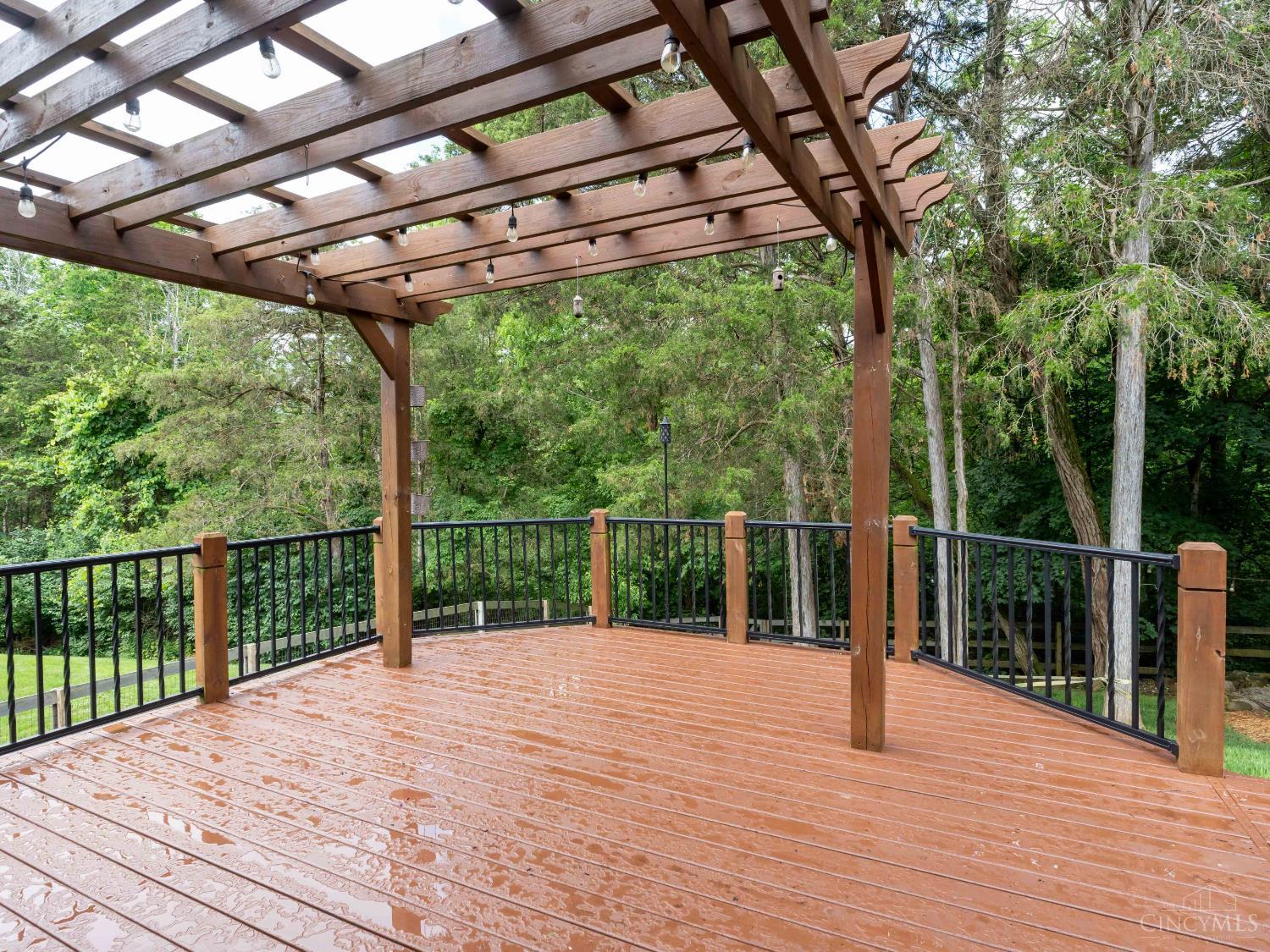 219 W Stoneridge