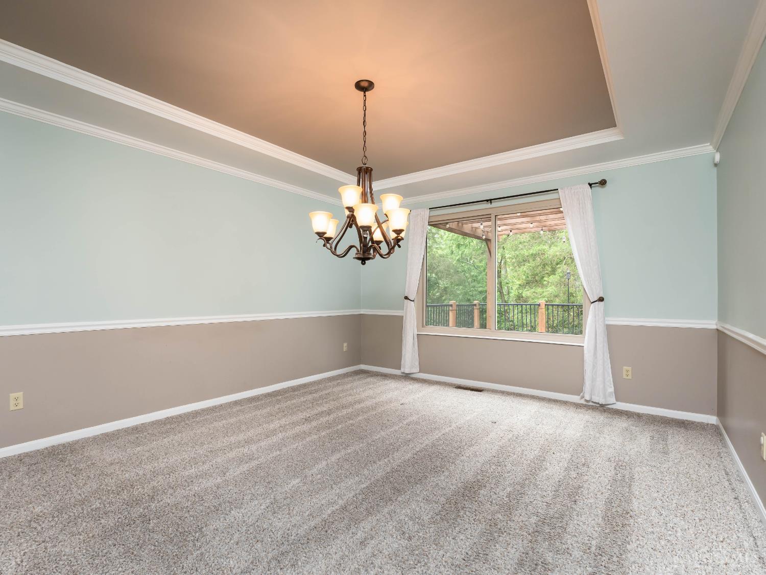 219 W Stoneridge