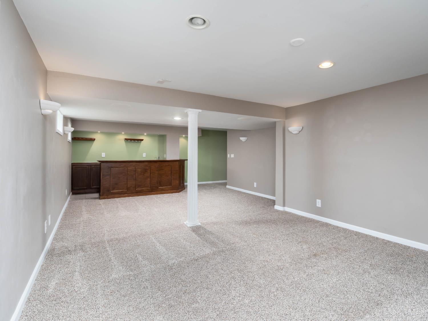219 W Stoneridge