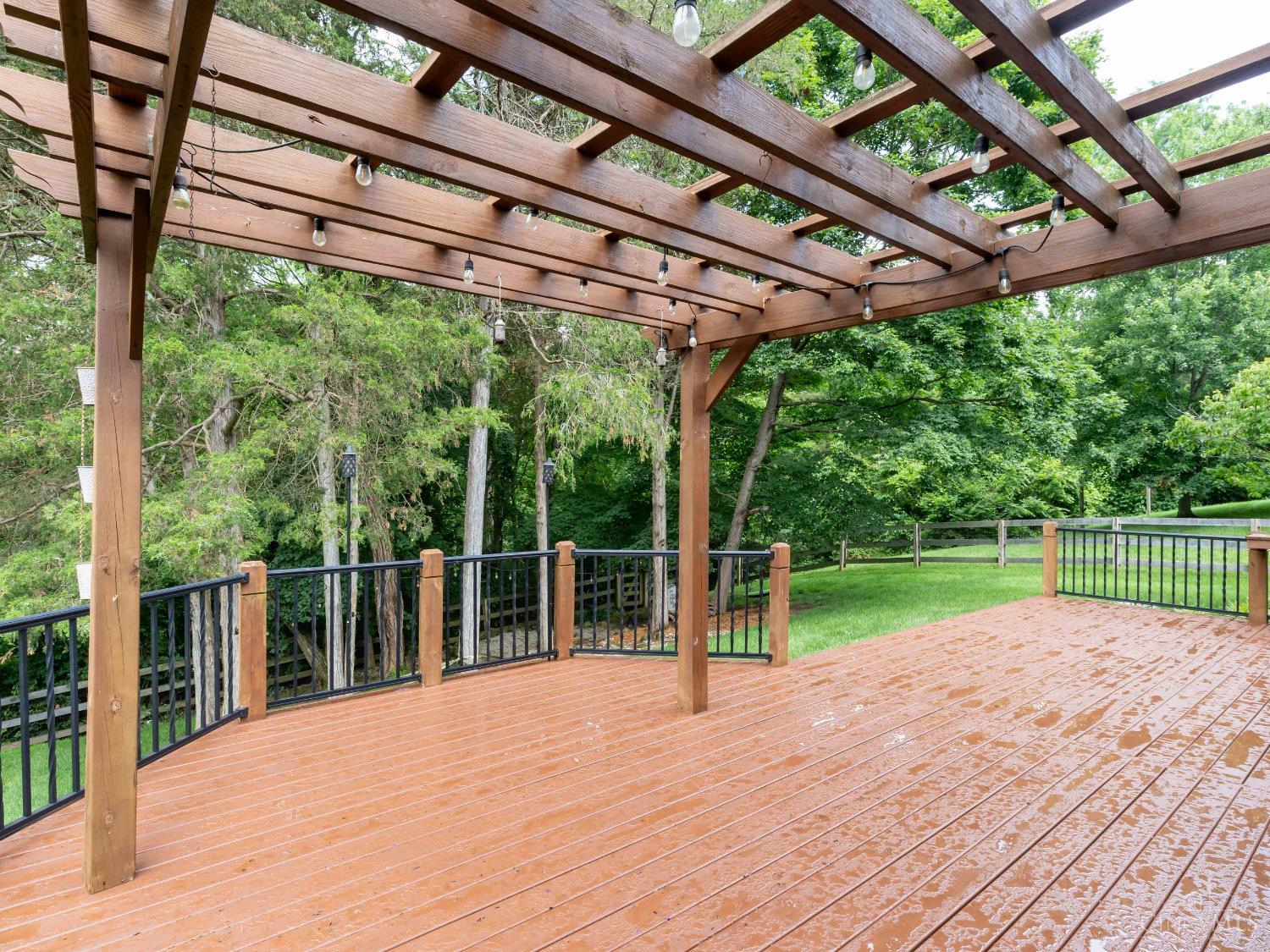 219 W Stoneridge