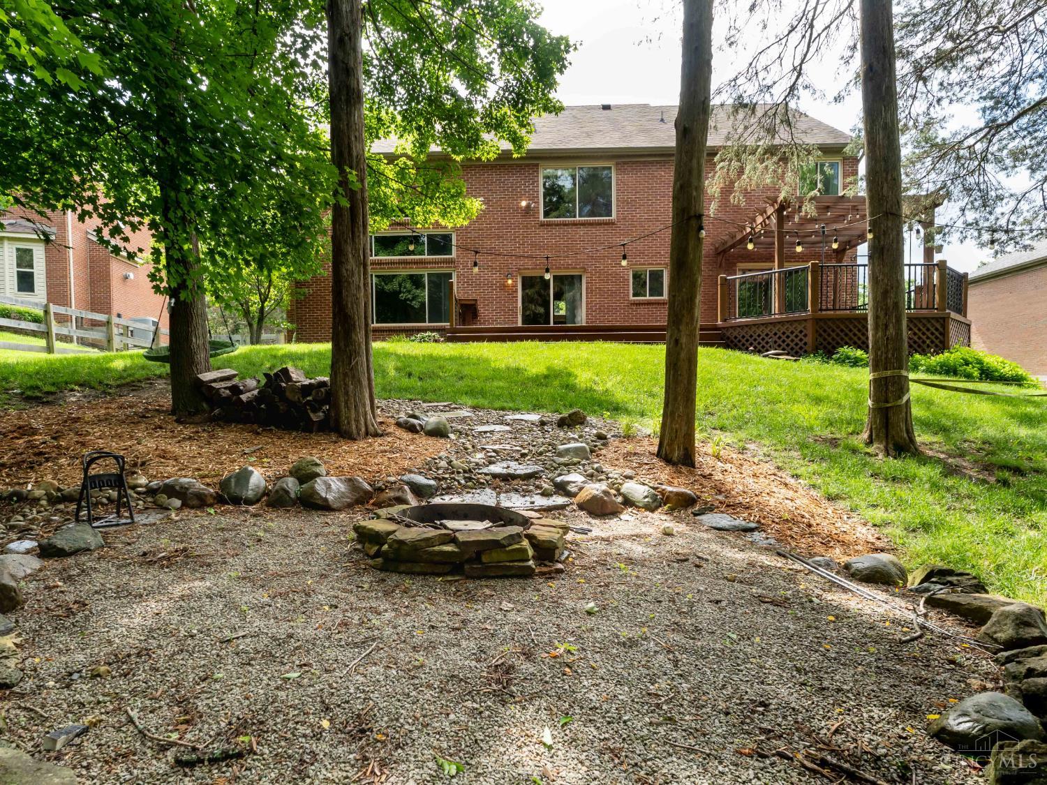 219 W Stoneridge