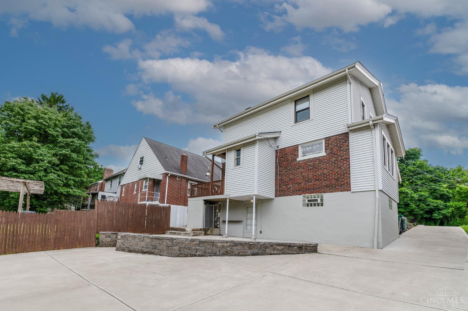 3356 Dartmouth Drive