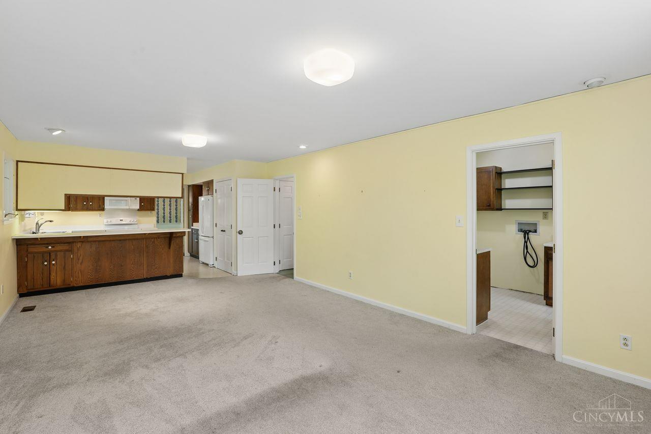 11119 Embassy Drive