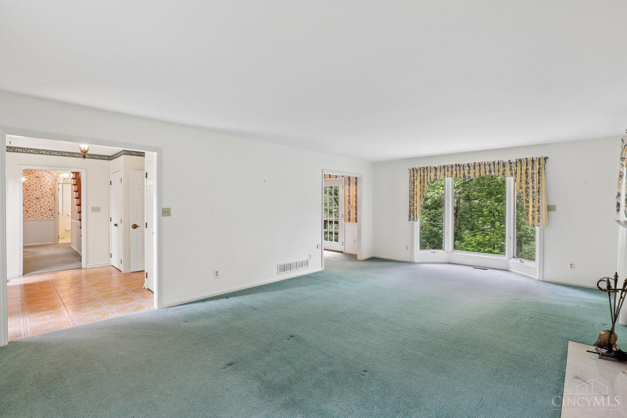 11119 Embassy Drive