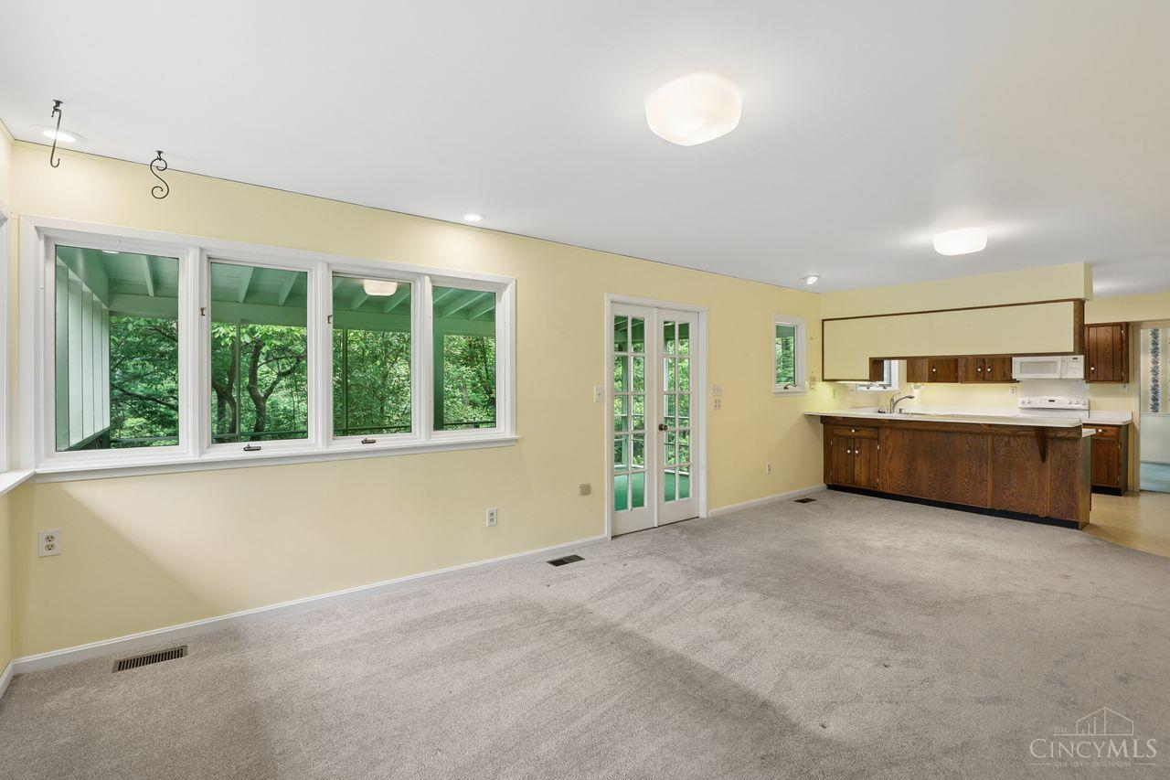 11119 Embassy Drive