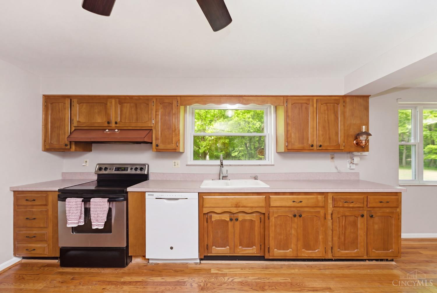 2450 Crane Schoolhouse Road
