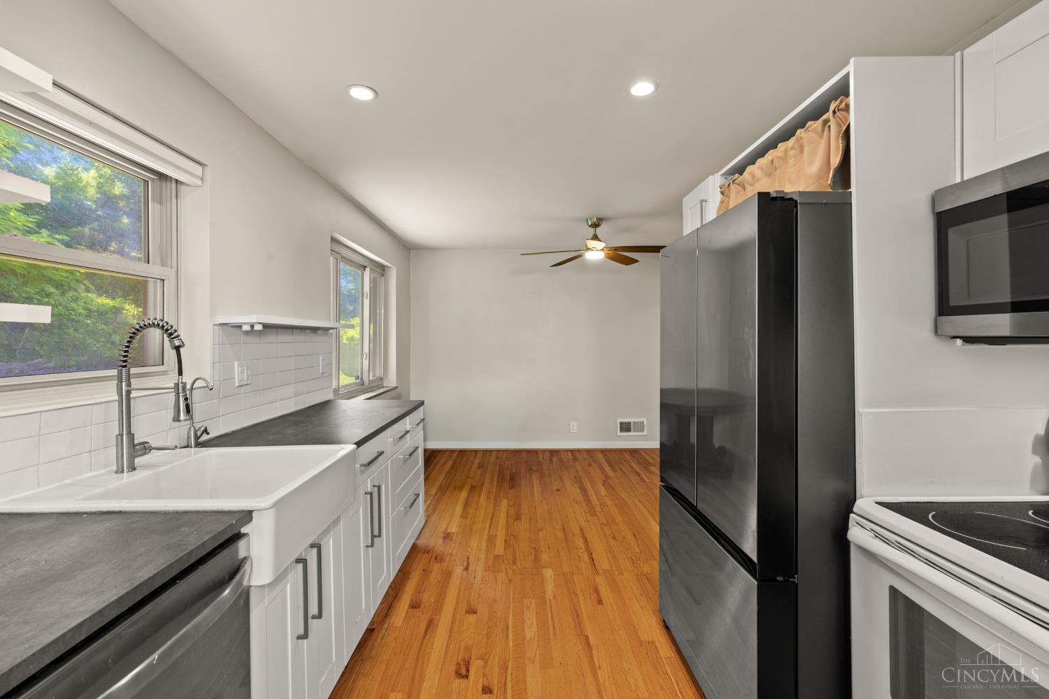 5758 Glengate Lane