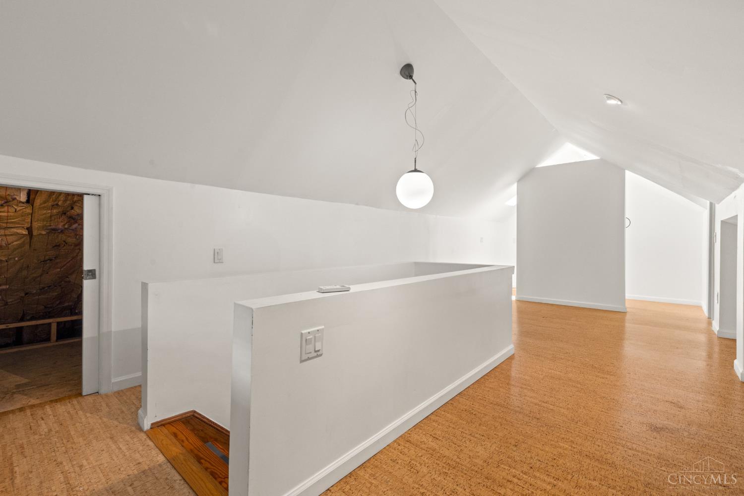 5758 Glengate Lane